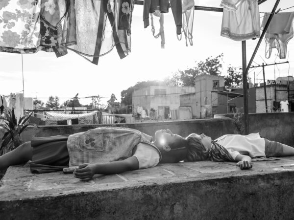 『ROMA/ローマ』—モノクロだから、かえって痛かった
