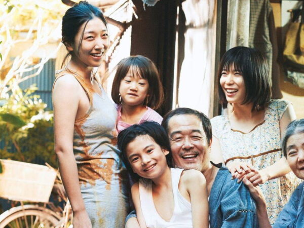 『万引き家族』考察・感想|綺麗じゃない絆が本物だった理由(ネタバレなし)