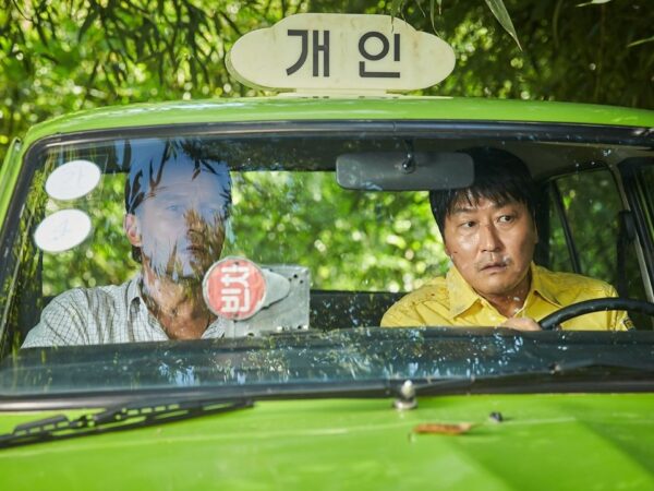 『タクシー運転手 〜約束は海を越えて〜』考察・感想|偽名と実話のズレが問いかけるもの(ネタバレなし)